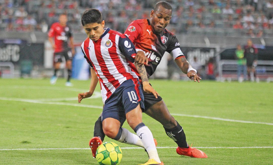 Liga MX lanza balón en campaña por la inclusión - ESPN