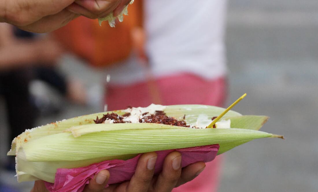 Street food: Mexican corn on the cob