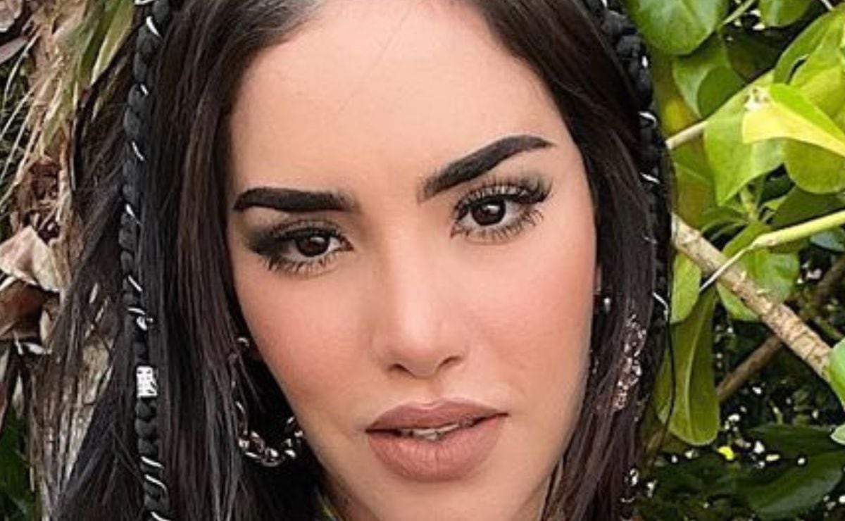 Kimberly Loaiza se corona como la reina de los flecos con estos 3 looks