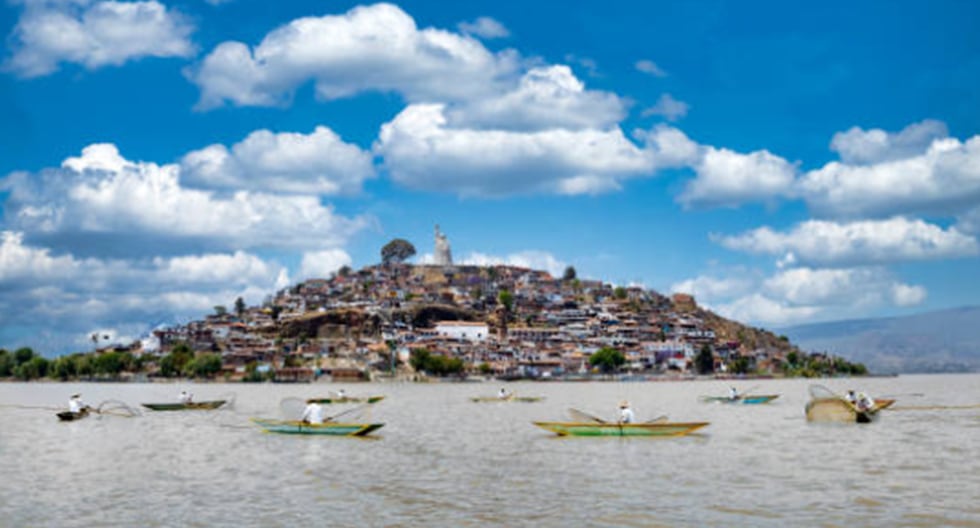 What are the islands of Lake Pátzcuaro like, a place that YouTuber found “desert” in Michoacán?