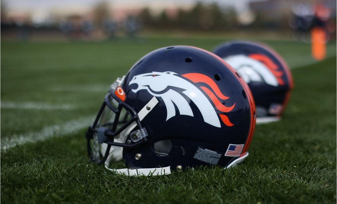 NFL: Dueños de Walmart compran a los Broncos de Denver