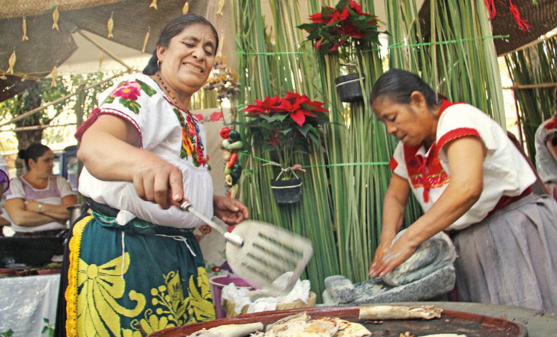 Cocineras. Mujeres indígenas rescatan la comida tradicional mexicana | El  Universal