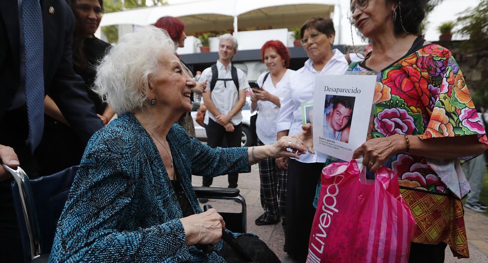 Xóchitl Gálvez Questions President AMLO for Receiving Estela de Carlotto, Founder of Grandmothers of Plaza de Mayo, But Not Seeking Mothers of Mexico