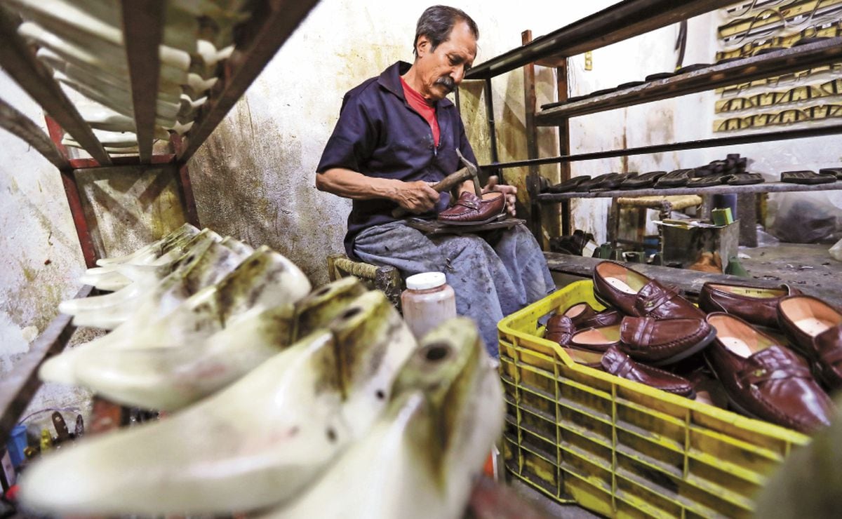 Alertan baja producci n de zapatos en San Mateo