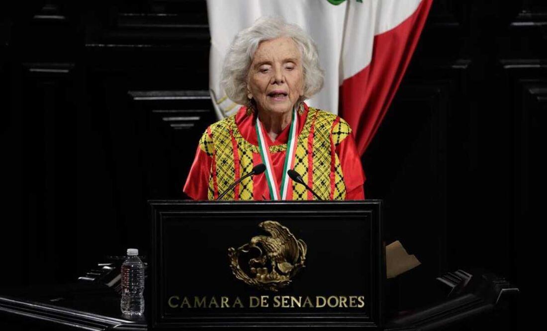 Elena Poniatowska recibe la Medalla Belisario Domínguez
