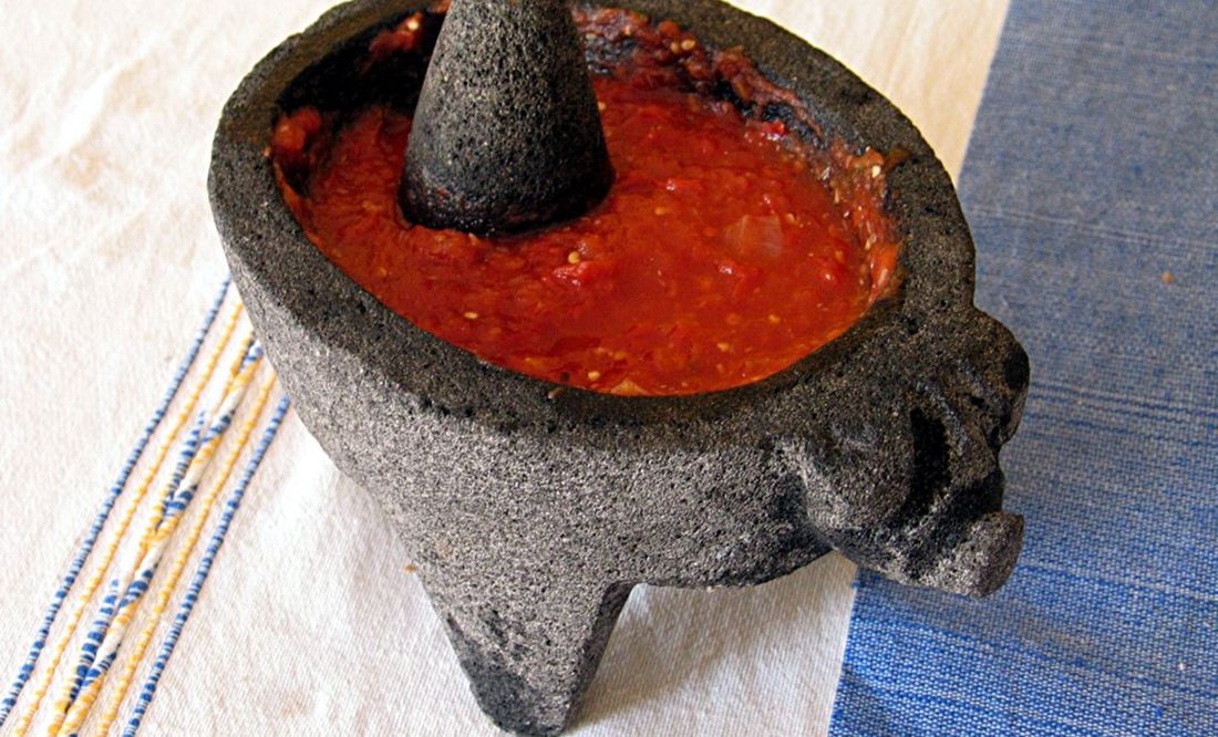 RECETA Aprende a preparar salsas de molcajete