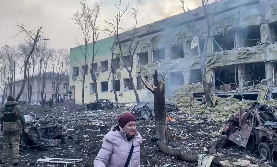 Rusia bombardea clínica en Ucrania; reporta ataques ucranianos en región fronteriza de Belgorod