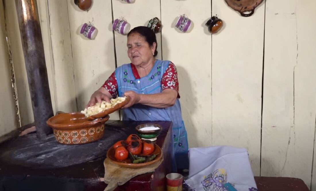 Doña Ángela enseña a preparar un guisado barato y fácil