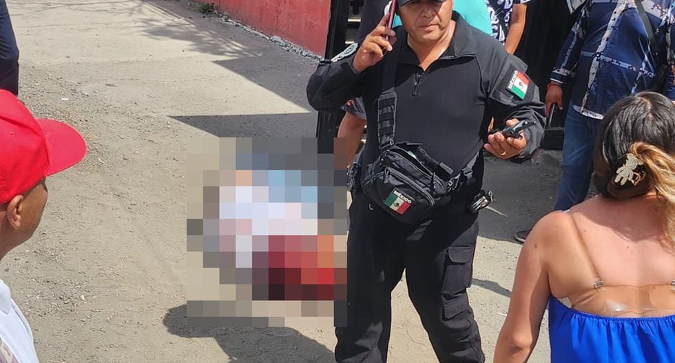 Violencia electoral: Sujeto rocía gasolina e incendia casilla en Edomex; votantes lo interceptan y detienen a golpes – El Universal