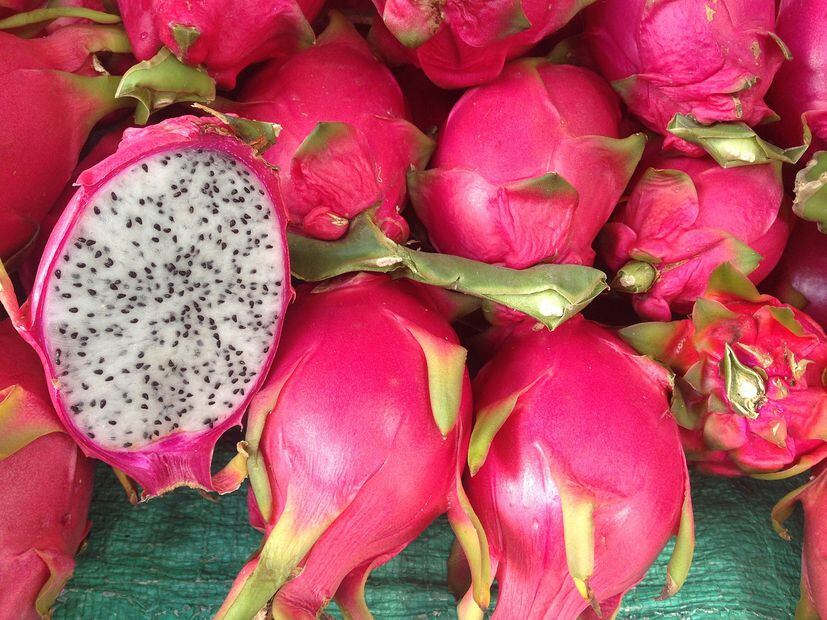 Dragon fruit seeds are rich in fiber.Photos: Free Images