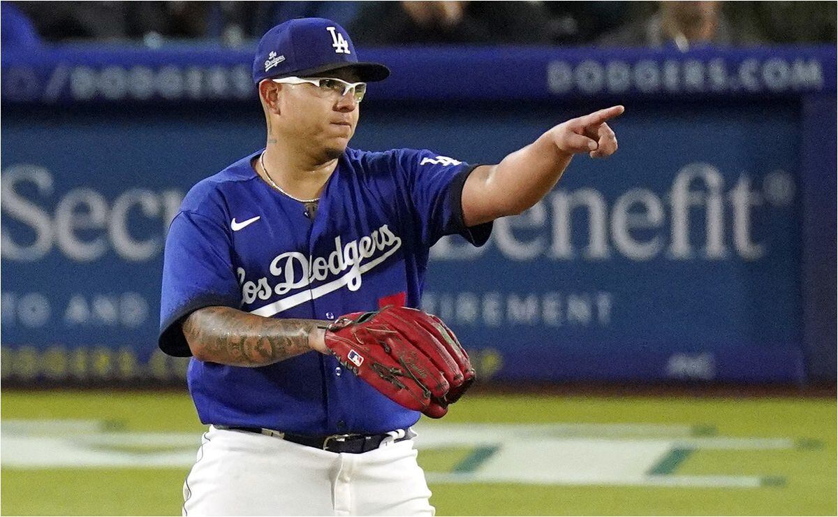 Peso Pluma hizo primer lanzamiento en juego de Dodgers - MLB 2023