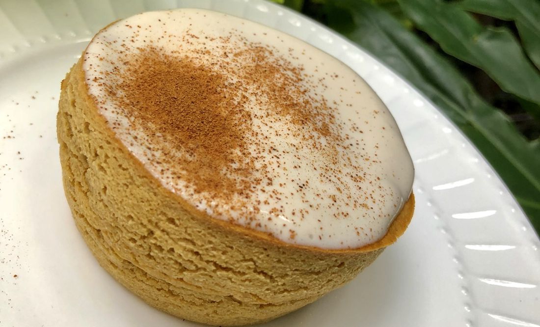 RECETA Pan de elote con frosting de yogur saludable