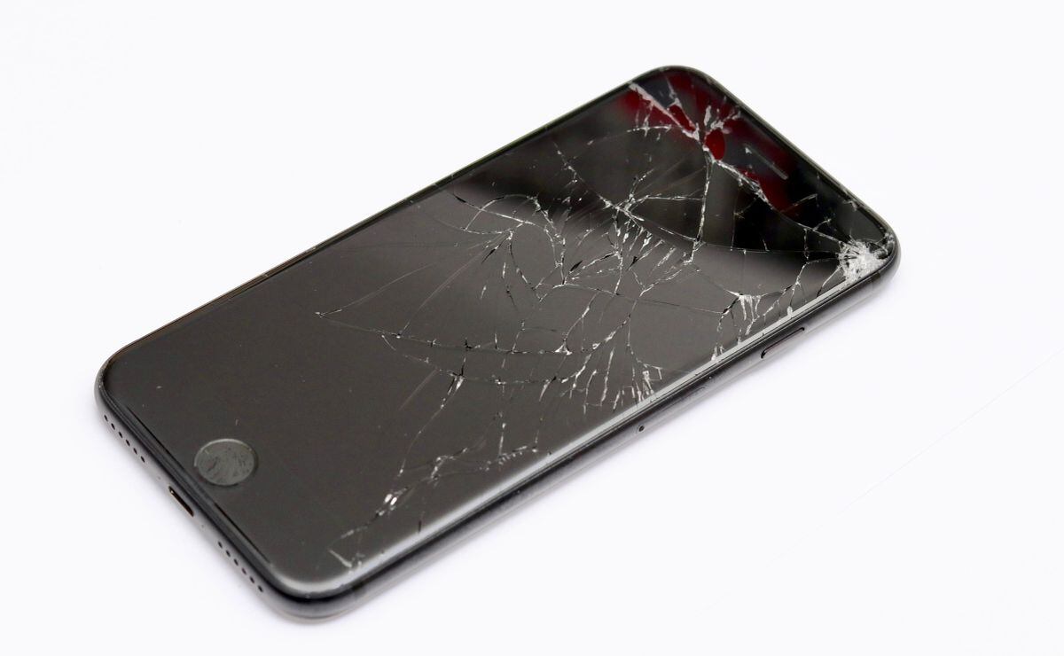 Apple: iPhone Flip tendrá una pantalla que se arregla sola