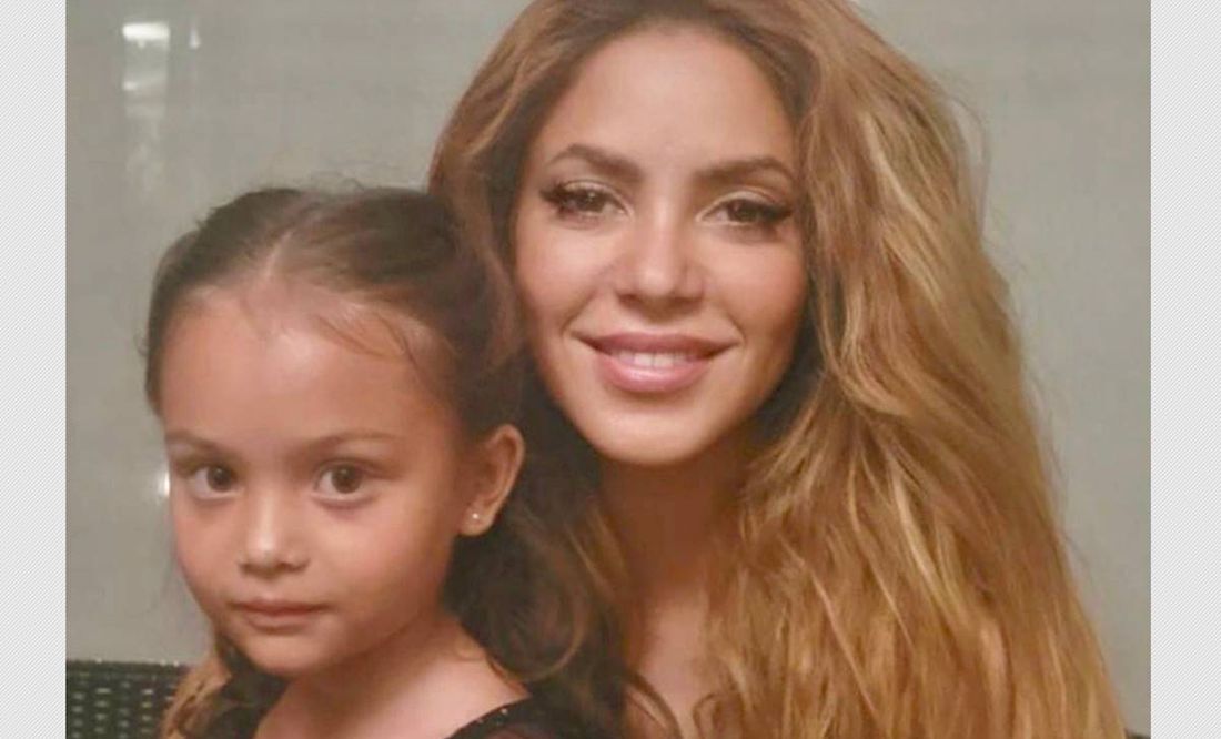 Shakira vacaciona con sus hijos en Costa Rica y consiente a pequeña fan