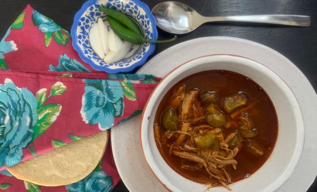 RECETA Prepara chilayo estilo Jalisco