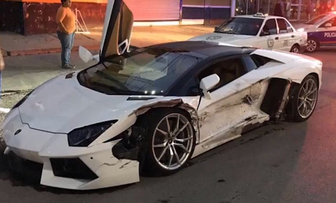 Taxista choca a Lamborghini: trabajaría 6 años para pagarlo | El Universal
