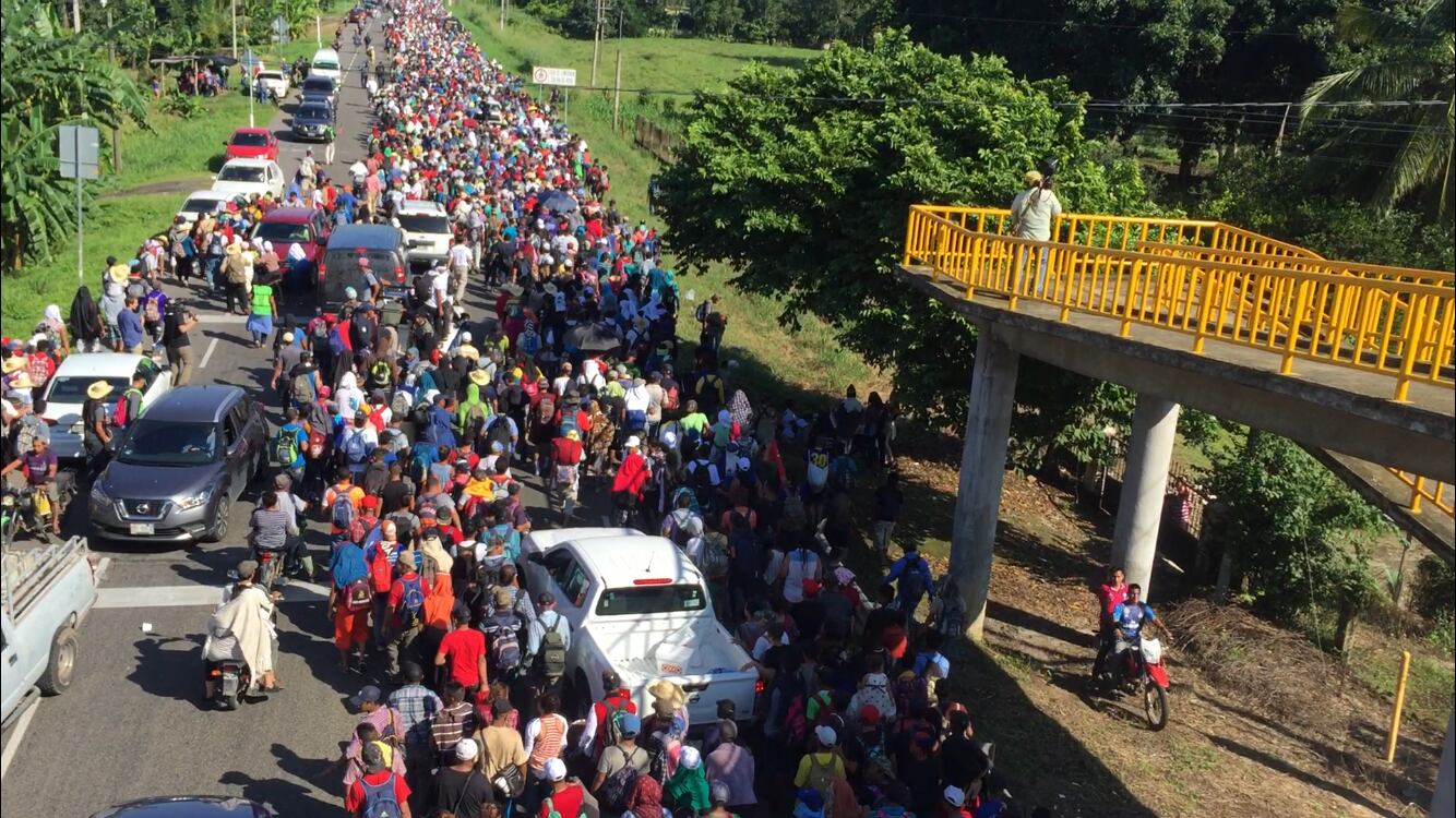 Reportan m s de 14 mil hondure os en la caravana migrante