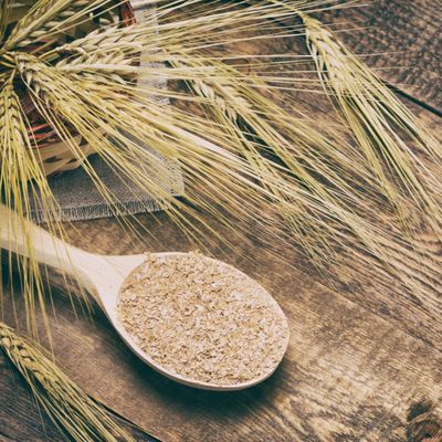 Beneficios del Salvado de Trigo, El salvado de trigo se consume sobre todo  por la cantidad y calidad de su fibra, especialmente ventajosa para las  personas con estreñimiento. ¡Es un