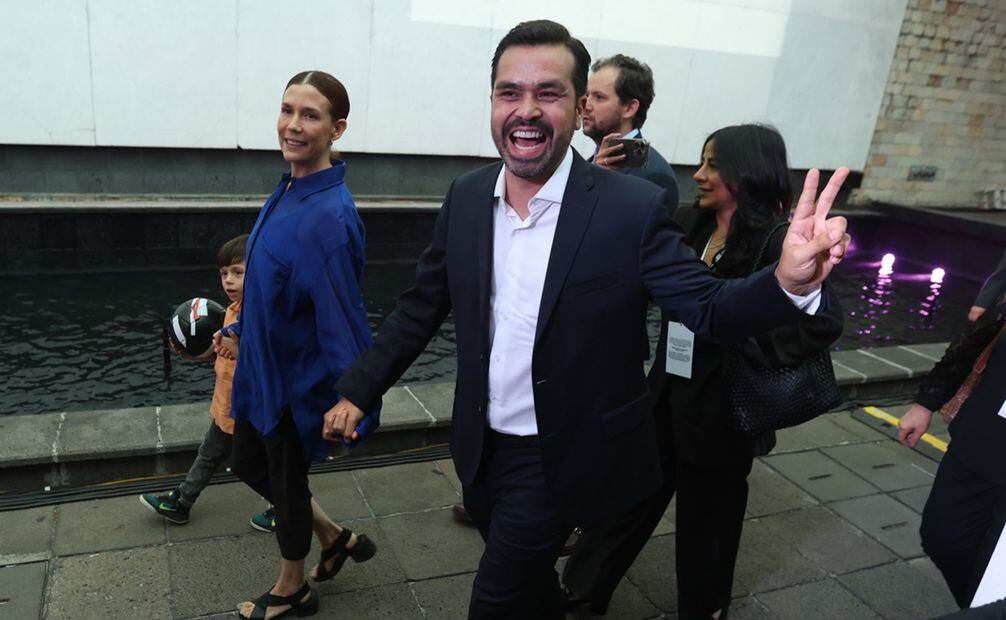 Llegada del candidato presidencial Jorge Álvarez Máynez al tercer y último debate presidencial. Foto: Berenice Fregoso El Universal
