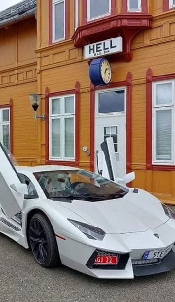 Construye un Lamborghini con chatarra y artículos de casa