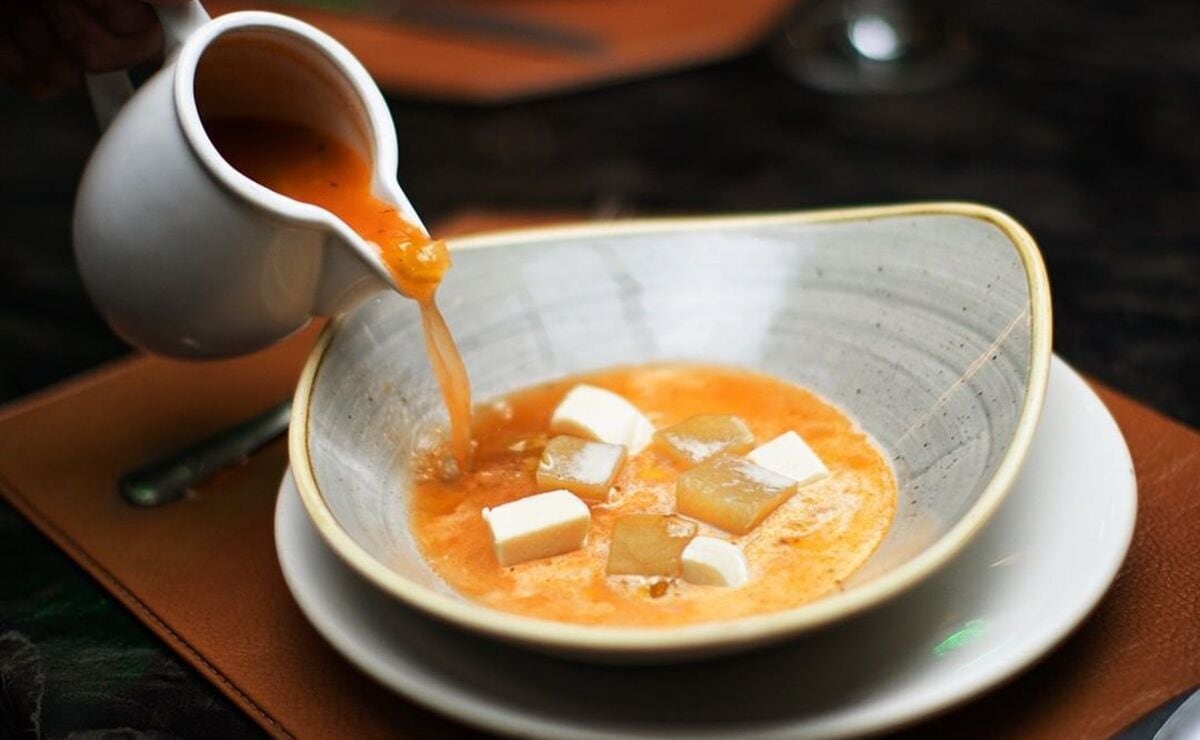 Prepara el tradicional caldo de queso estilo Sonora