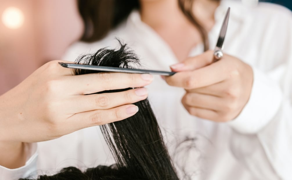 Diciembre es un buen mes para cortar tu cabello y cerrar ciclos. Foto: Pexels