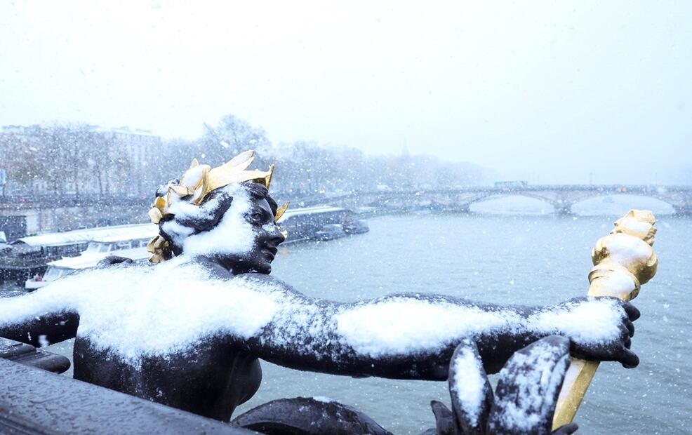 Nieva en París. Foto: AFP