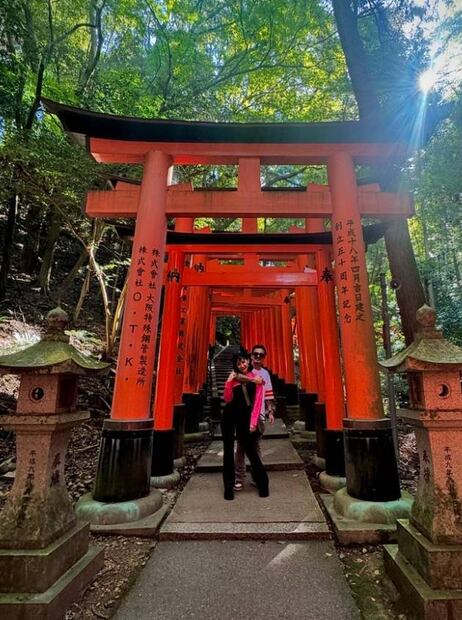 Susana Zabaleta y Ricardo Pérez se divierten y se aman en Japón.