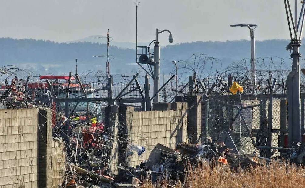 Daños causados tras impacto del avión. (28/12/24) Foto: AP