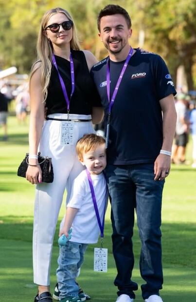 Frankie Muniz con su esposa y su hijo. Instagram frankiemuniz4