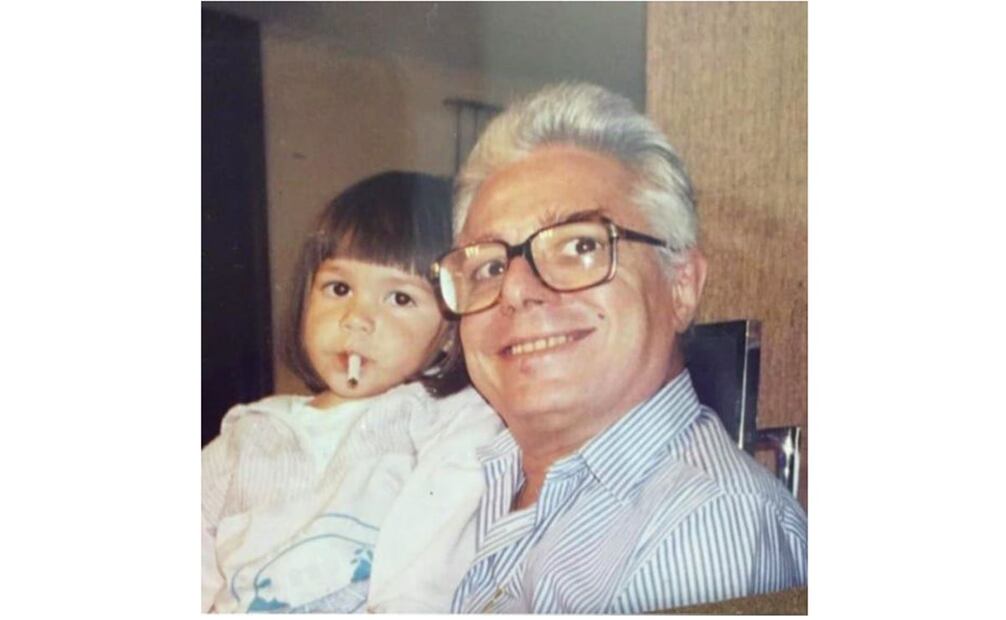 Frida Sofía afirma que su abuelo Enrique Guzmán la manoseaba cuando era una niña.