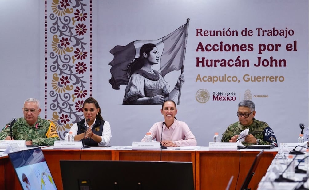 "Ya está mejor (Acapulco)", aseguró la presidenta Claudia Sheinbaum al llegar a una reunión privada con titulares de diversas dependencias para evaluar los daños que ocasionó "John". Foto: especial