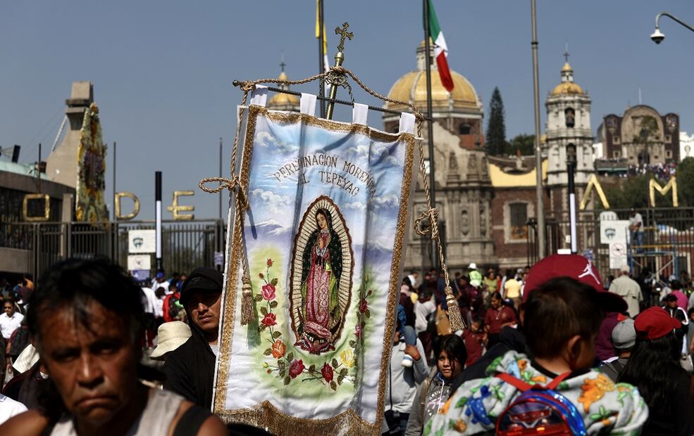 El Metro informó que las estaciones cercanas a la Basílica de Guadalupe, como Martín Carrera y La Villa-Basílica, de la Línea 6, estarán abiertas al público este 11 y 12 de diciembre con horario habitual de 05:00 a 00 horas. Foto: Berenice Fregoso/EL UNIVERSAL