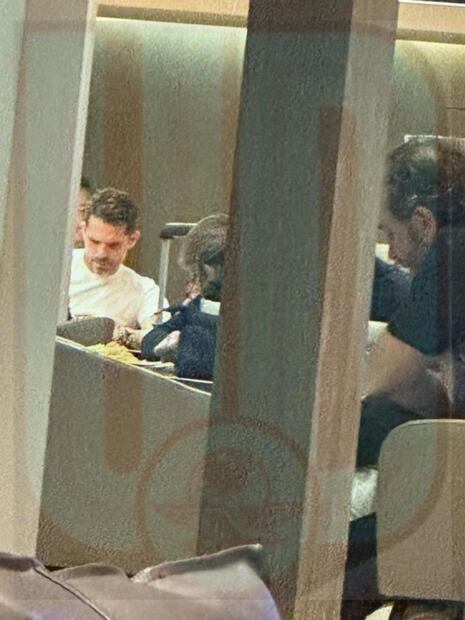 Fernando Gago en el aeropuerto de la ciudad de Guadalajara - Foto: Alejandro Ramírez/ EL UNIVERSAL