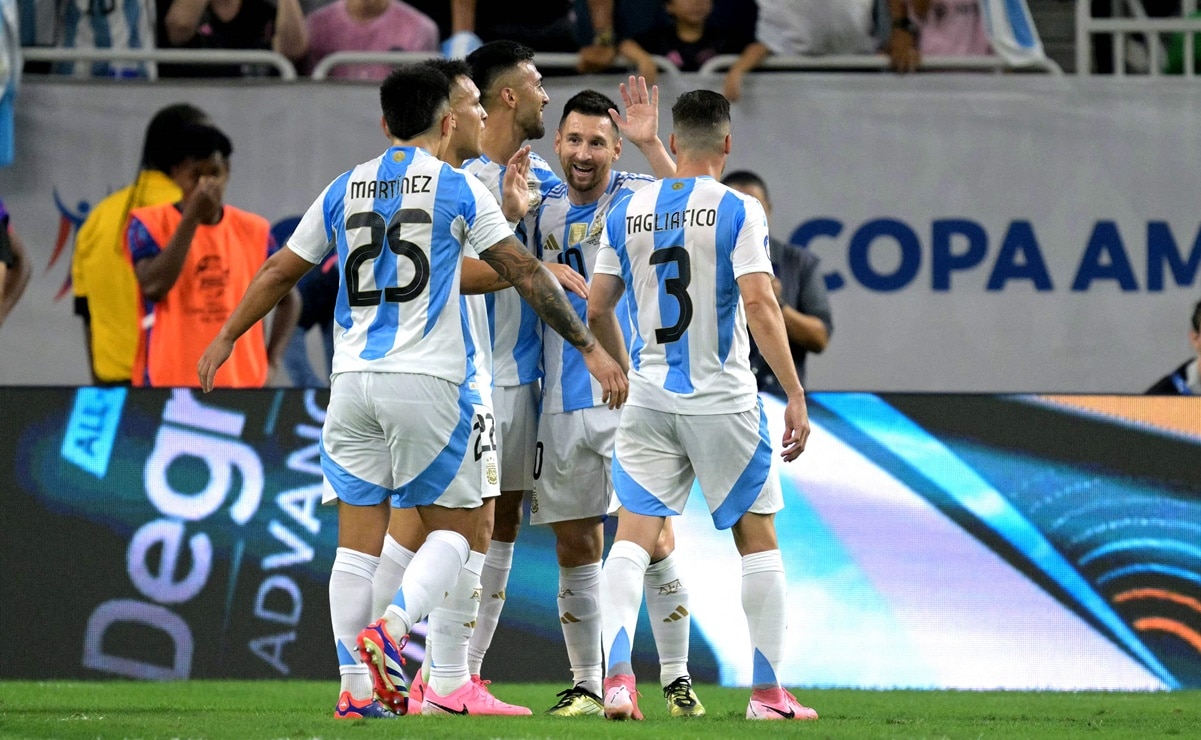 Argentina en celebración de gol, durante la Copa América - Foto: AFP