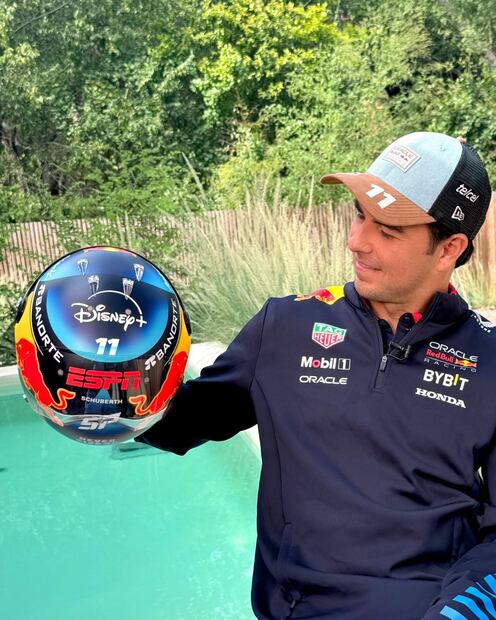 Este es el casco que usará el piloto tapatío durante el Gran Premio de Estados Unidos. Foto: Instagram @schecoperez