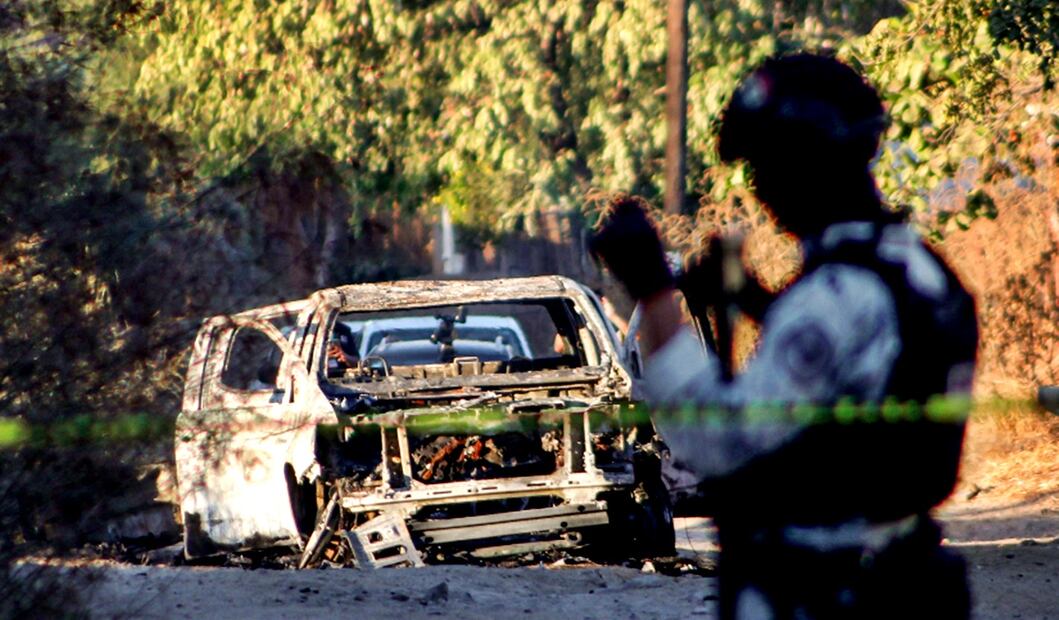 Explota camioneta al norte de Culiacán, Sinaloa. Foto: Cuartoscuro.com