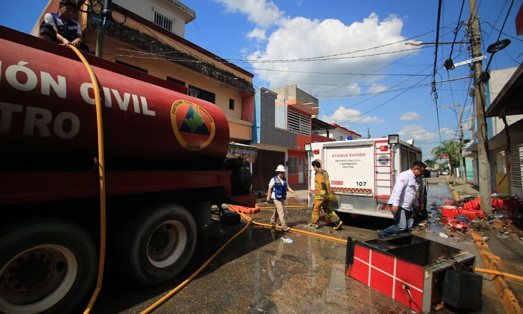 Además, internautas reportaron la presencia de ‘ponchallantas’ en algunas de las carreteras de salida de la ciudad capital, en las que varios conductores se quedaron varados. Foto: Luma López/EL UNIVERSAL