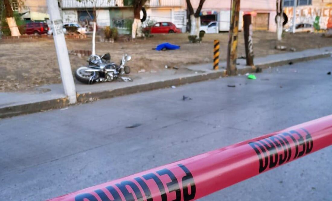 Camioneta Arrolla A 2 Motociclistas En Ecatepec Ambos Pierden La Vida