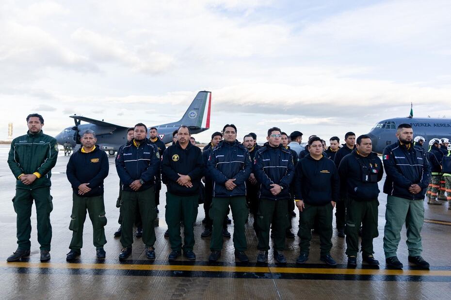 Integrantes del Ejército Mexicano salen vía aérea a Los Ángeles, California, Estados Unidos, a brindar ayuda humanitaria debido a los incendios. Foto: Hugo Salvador / EL UNIVERSAL