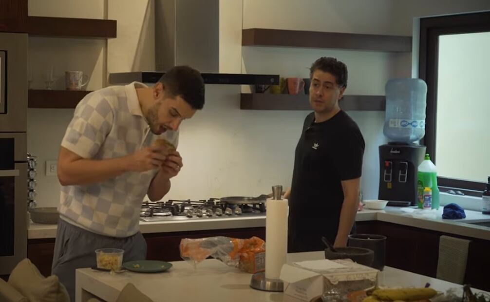 El influencer recreó algunas de las polémicas del reality, como la escasez de comida. Foto: Captura de pantalla.