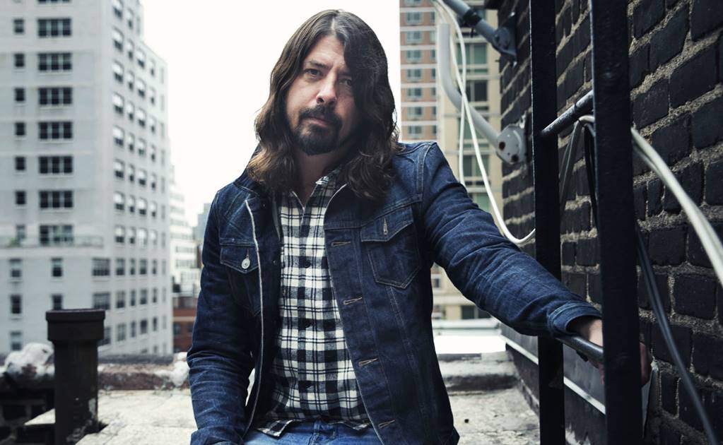 Foo Fighters frontman Dave Grohl reveals he has a daughter out of wedlock