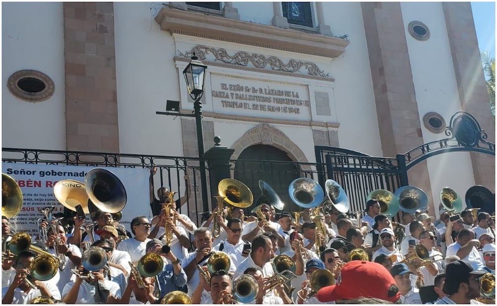 Bandas de música y mariachis durante el festival "Jalemos con la Banda" en Culiacán, Sinaloa (21/11/2024). Foto: Cortesía