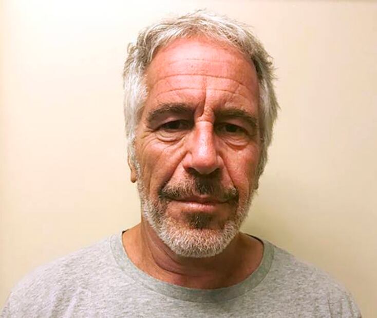 Sustituyen a director de la prisión donde murió el magnate Jeffrey Epstein