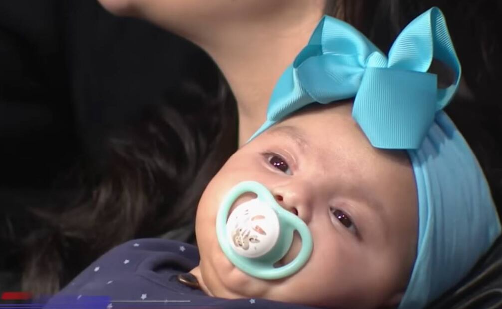 Tessa, hija de José Eduardo Derbez en programa de tv.