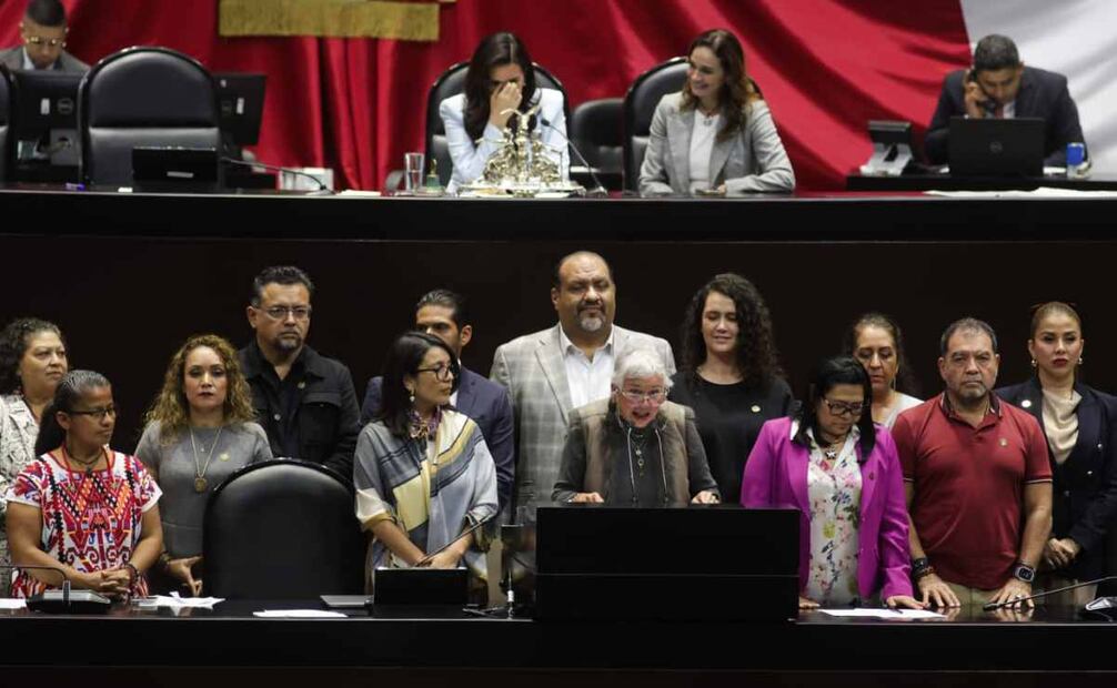 Bancada de Morena en sesión ordinaria en la Cámara de Diputados donde se discute la desaparición de órganos autónomos. Foto: Carlos Mejía/ EL UNIVERSAL