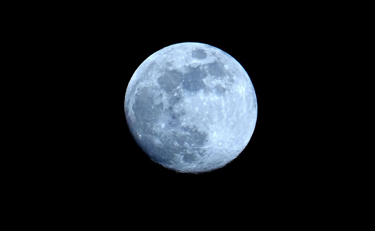 Luna de Ciervo consiste en que el astro luzca 14% más grande y 30% más brillante. Foto: Pexels