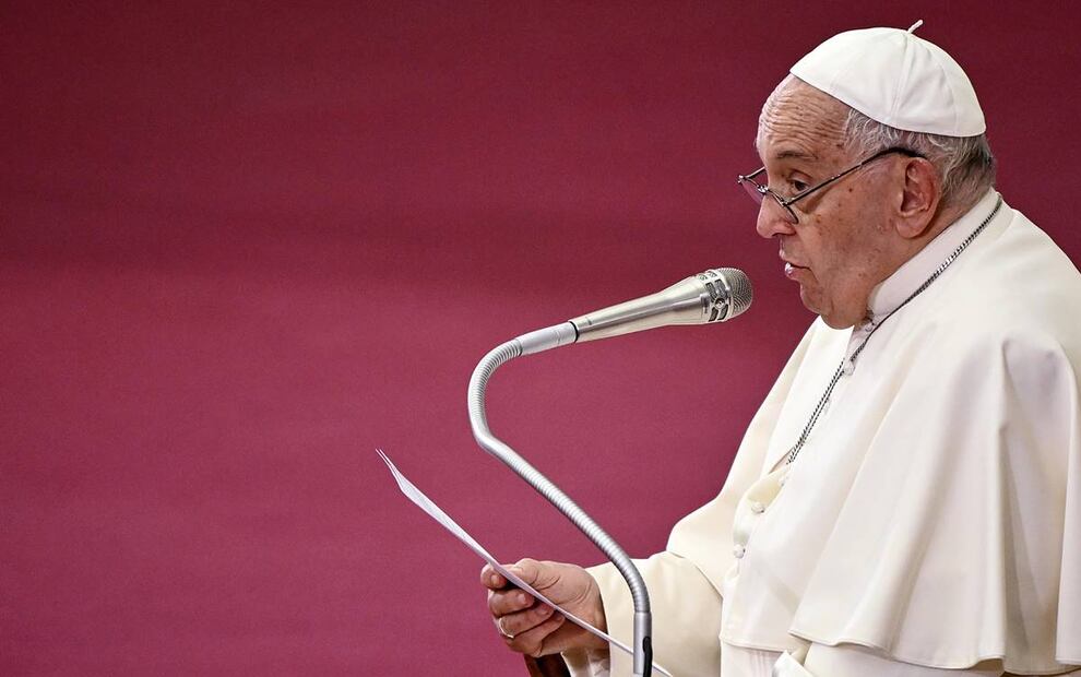 Tenemos sólo que pedir perdón y esta es nuestra vergüenza y nuestra humillación", aseveró el papa. Foto: EFE