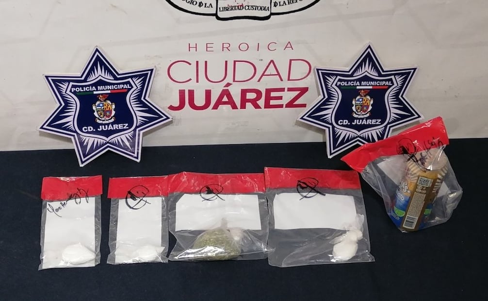 La pareja poseía bolsas con cristal, marihuana y dos bolsas con cocaína (15/12/2024). Foto: Especial