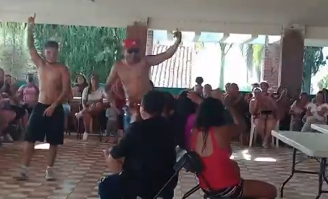 Video: Candidato panista contrata strippers para evento de campaña con  mujeres, en Ziracuaretiro, Michoacán | El Universal